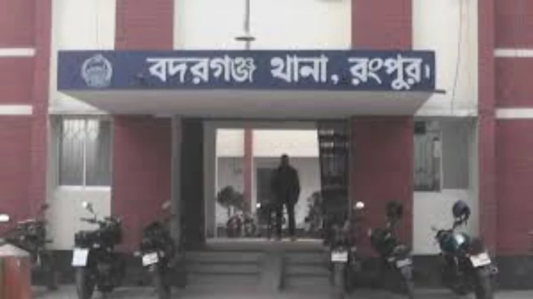 সড়কে মোটরসাইকেল ‘রেস’, প্রাণ গেল দুই যুবকের